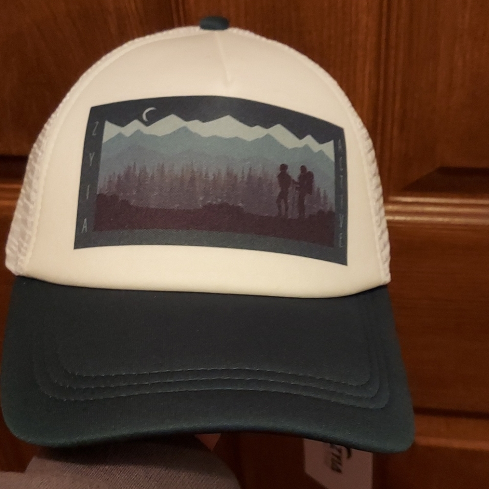 ZYIA Hat